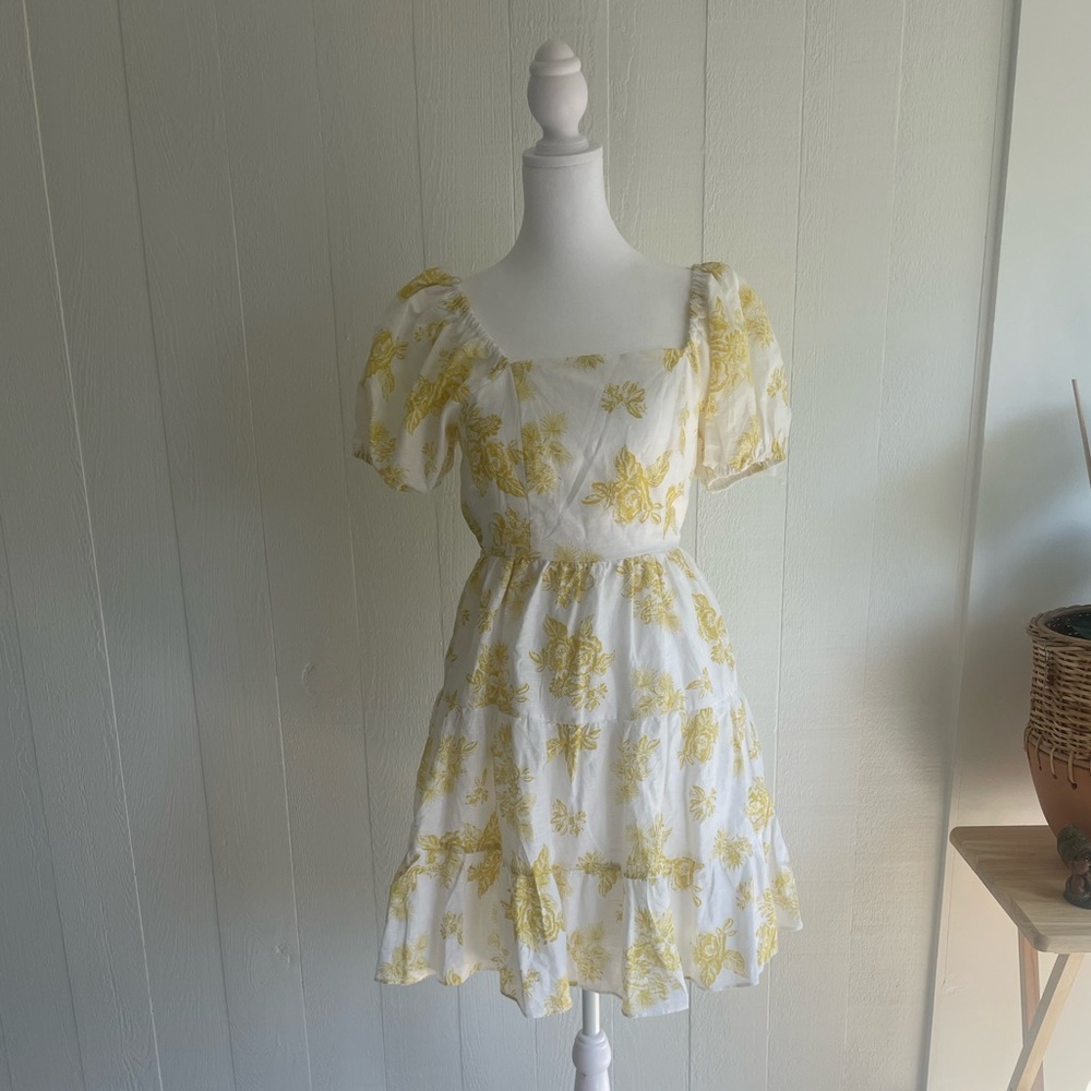 Chelsea & Violet Puff-sleeve Floral Dress Size Small